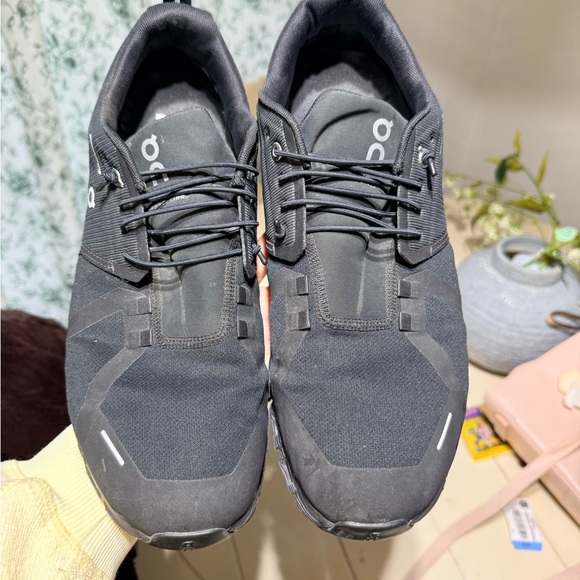 On Clouds Other - On Men's Black Sneakers